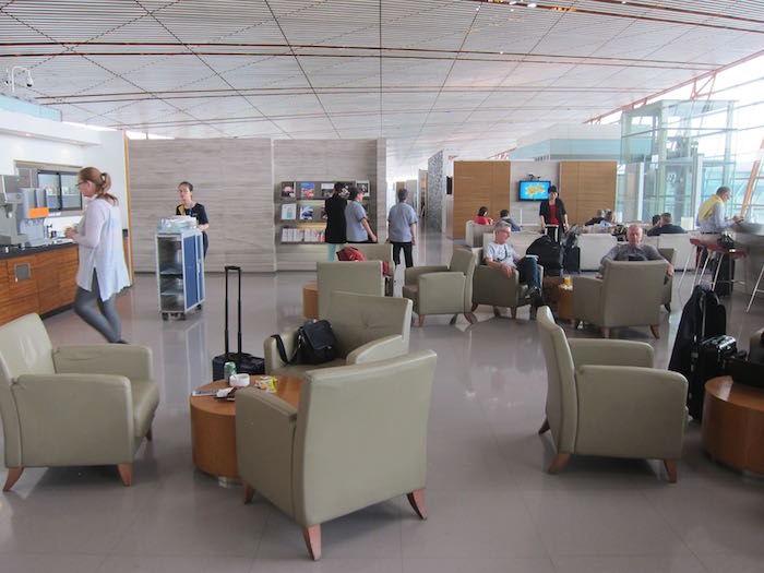 Cathay-Pacific-Dragonair-Lounge-Beijing-18