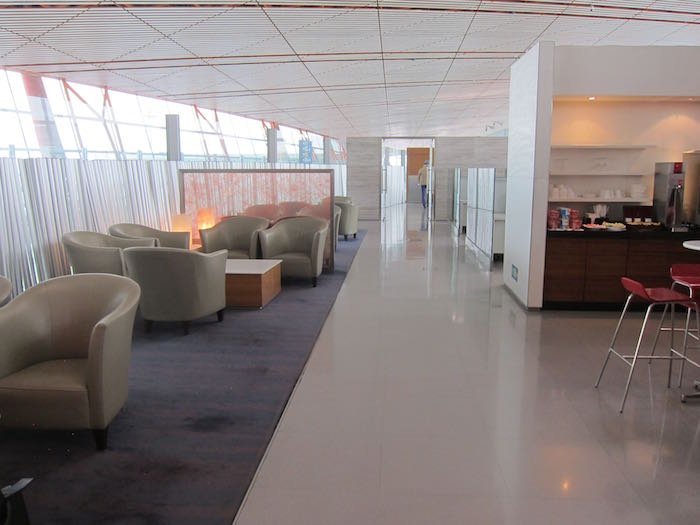 Cathay-Pacific-Dragonair-Lounge-Beijing-20