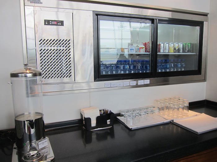Cathay-Pacific-Dragonair-Lounge-Beijing-42