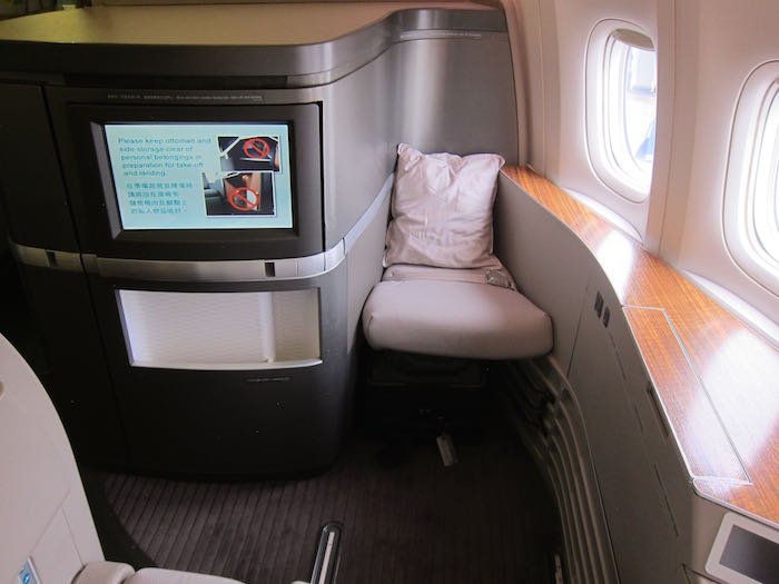 Cathay-Pacific-First-Class-777-05
