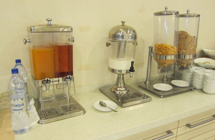 Maldivian-Moonimaa-Lounge-Male-Airport-15