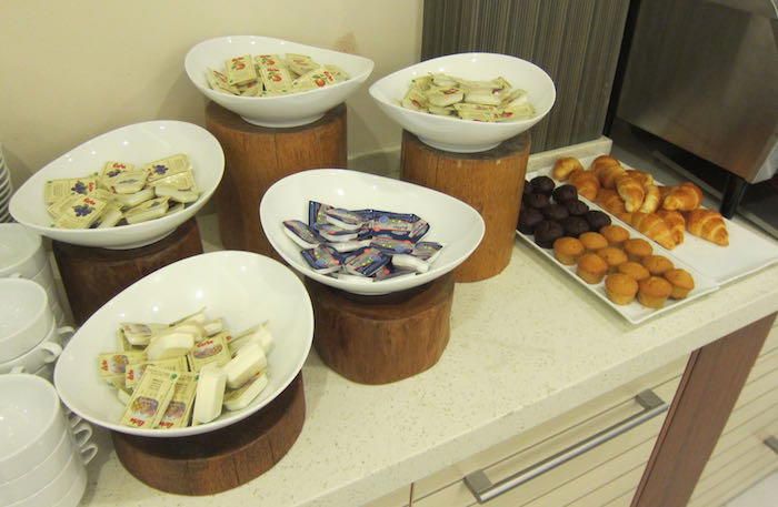 Maldivian-Moonimaa-Lounge-Male-Airport-16