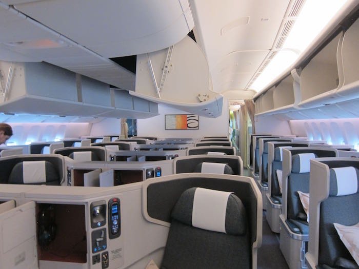 Cathay-Pacific-777-Business-Class-06
