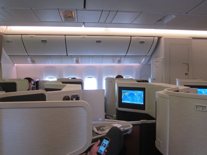Cathay-Pacific-777-Business-Class-25