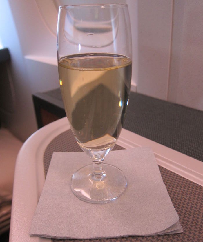 Cathay-Pacific-777-Business-Class-26