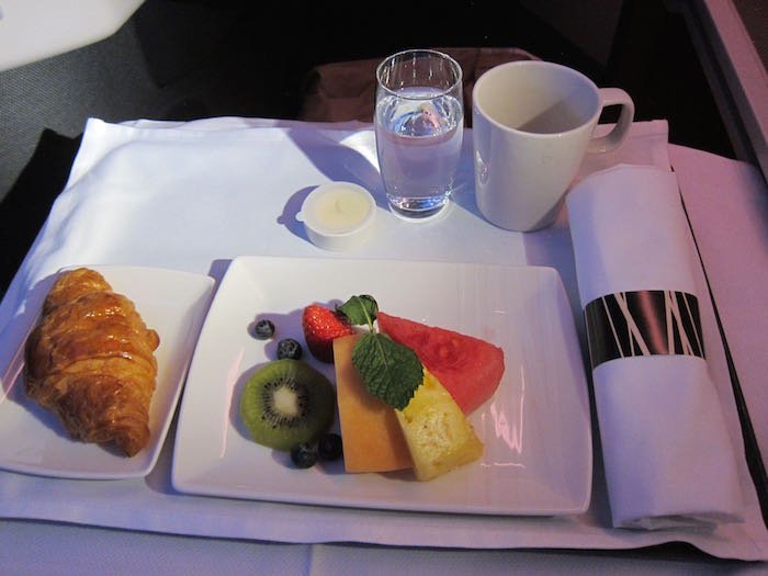 Cathay-Pacific-777-Business-Class-80
