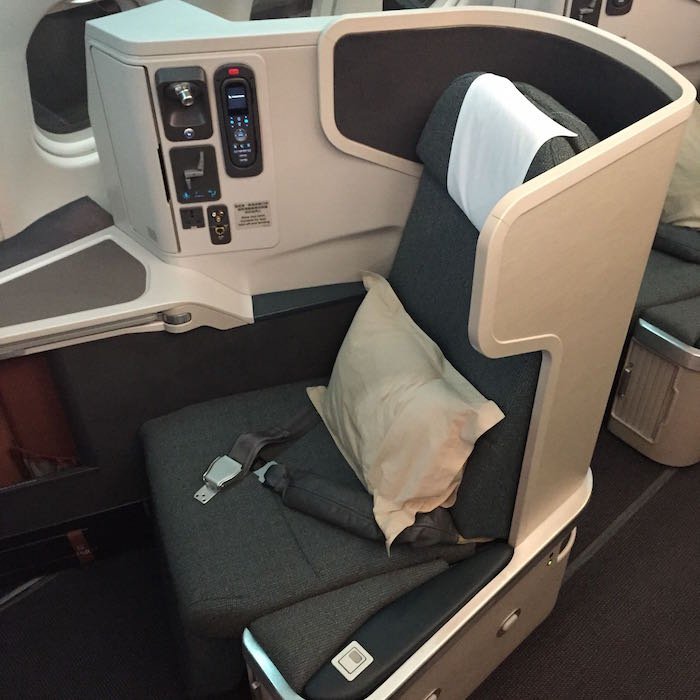 Cathay-Pacific-Business-Class-A330-03