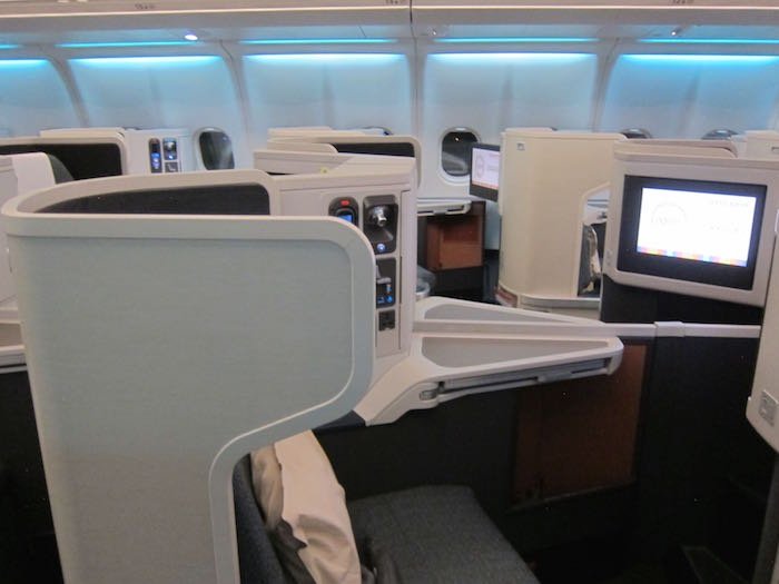 Cathay-Pacific-Business-Class-A330-06