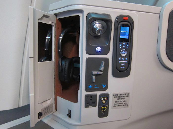 Cathay-Pacific-Business-Class-A330-10