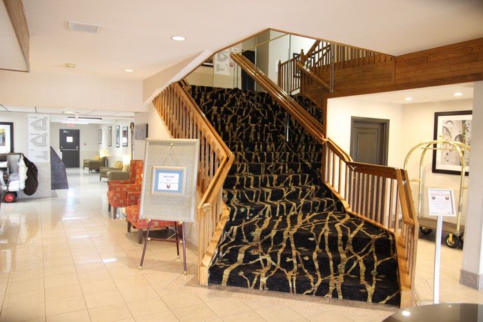 The staircase will remind you of a Country Inn and Suites. Maybe its a Carlson thing?