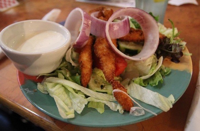 Salad with fried chicken