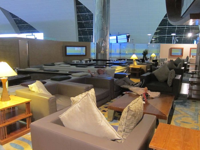 Emirates-First-Lounge-Dubai-22