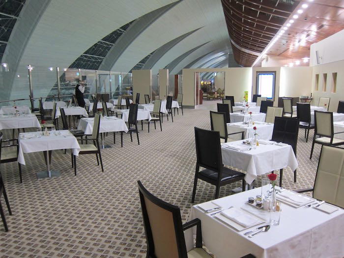 Emirates-First-Lounge-Dubai-31
