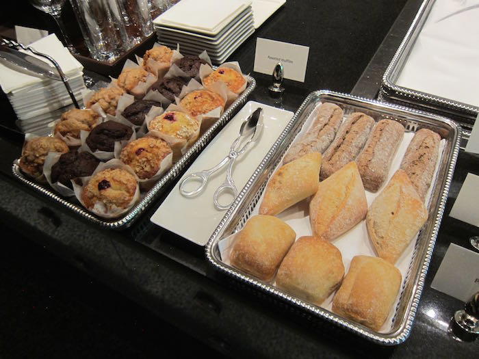 Emirates-First-Lounge-Dubai-37