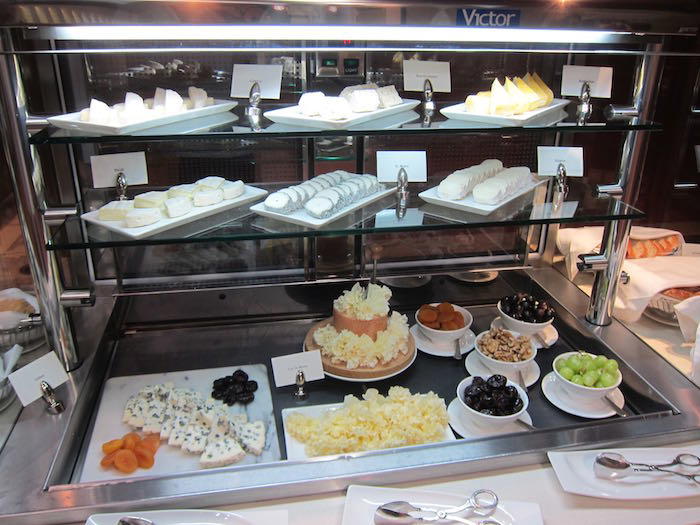 Emirates-First-Lounge-Dubai-39