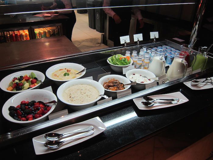 Emirates-First-Lounge-Dubai-46