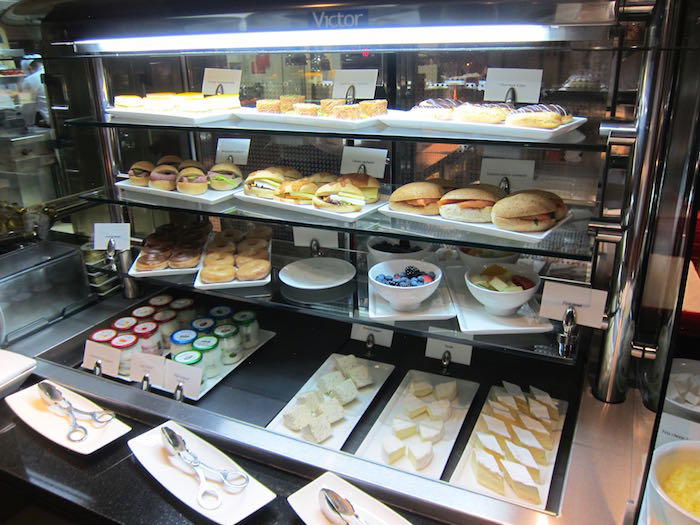 Emirates-First-Lounge-Dubai-47
