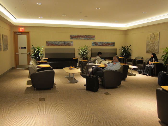 Emirates-Lounge-Dallas-Airport-15