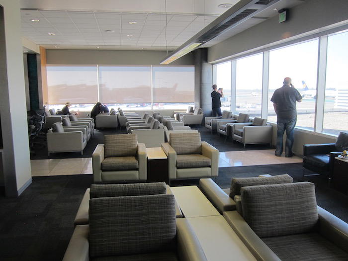 Air-Canada-Lounge-LAX - 15