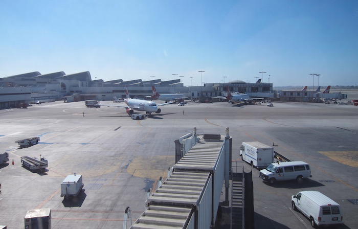 Air-Canada-Lounge-LAX - 17