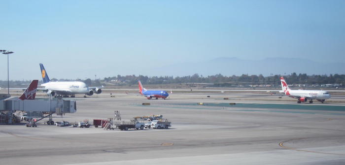 Air-Canada-Lounge-LAX - 18