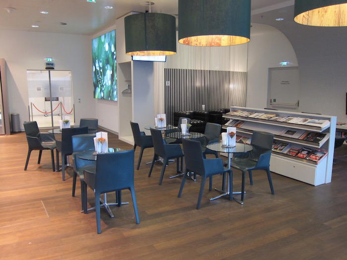 Austrian-HON-Circle-Lounge-Vienna - 14