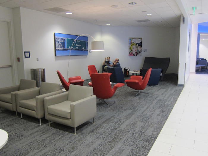 Delta-SkyClub-LAX - 19