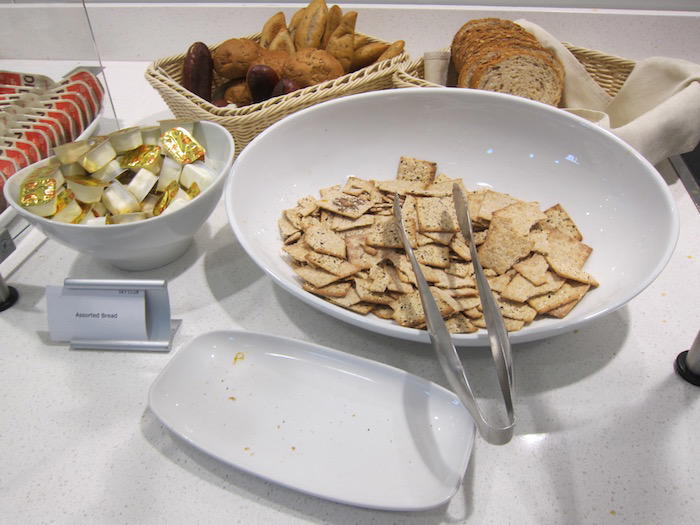 Delta-SkyClub-LAX - 27