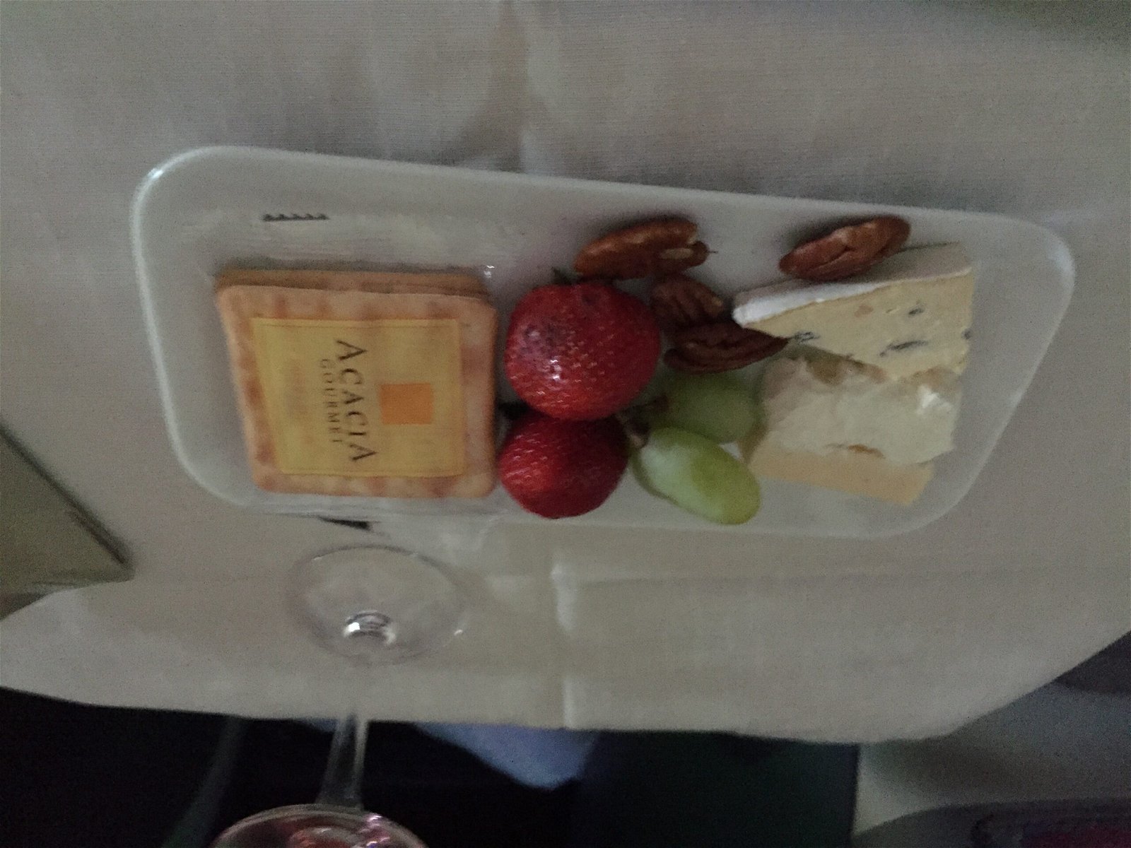 Cheese and crackers plate