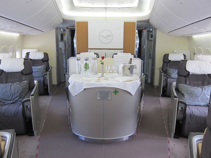 Lufthansa-First-Class-747 - 1