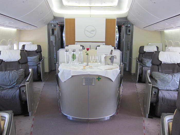 Lufthansa-First-Class-747 - 1