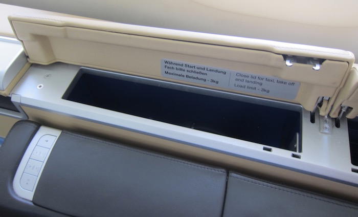Lufthansa-First-Class-747 - 14