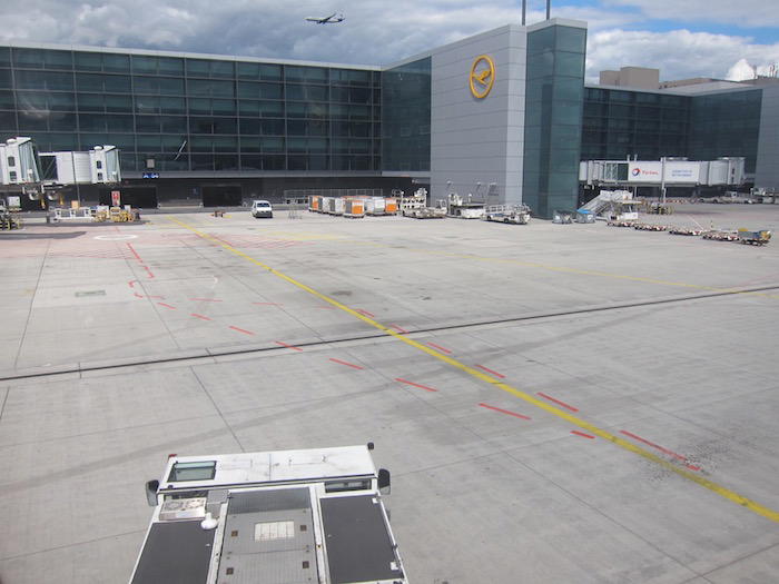 Lufthansa-First-Class-747 - 19