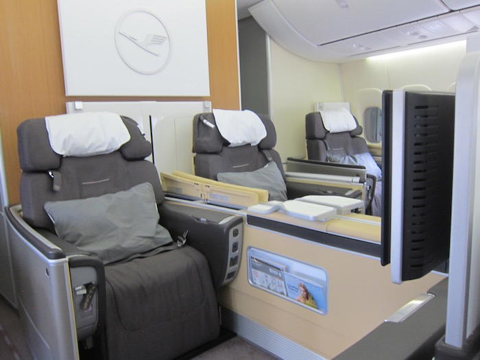 Lufthansa-First-Class-747 - 4