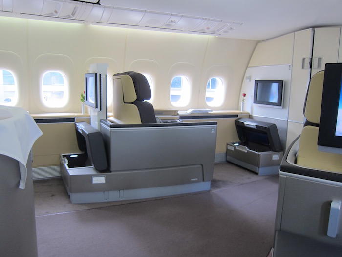 Lufthansa-First-Class-747 - 5