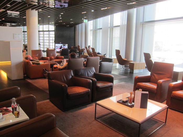 Lufthansa-First-Class-Lounge-Frankfurt - 11