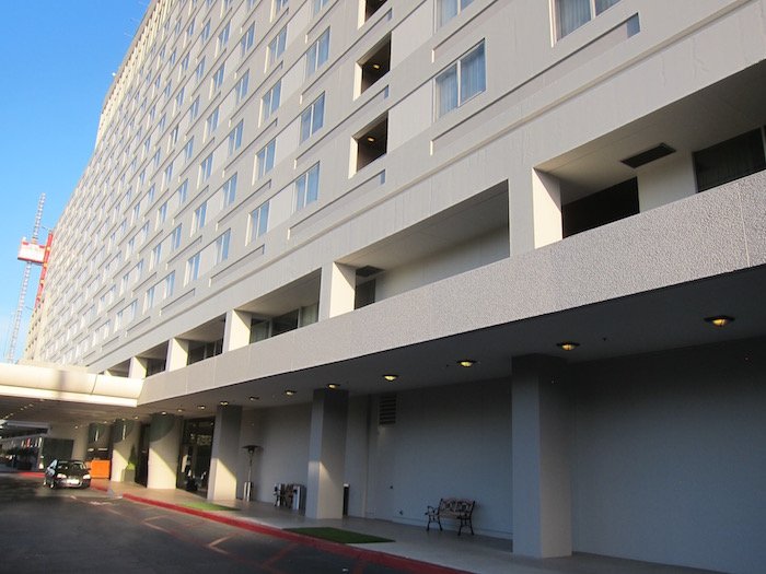 Concourse-Hotel-LAX-Hyatt - 1
