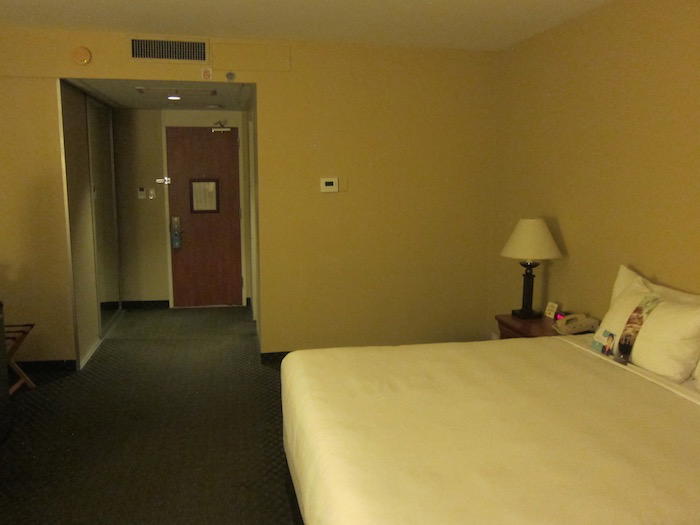 Concourse-Hotel-LAX-Hyatt - 12