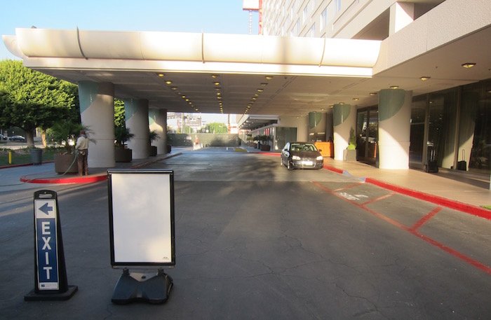 Concourse-Hotel-LAX-Hyatt - 2