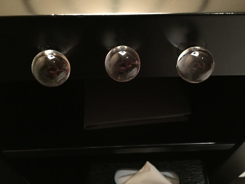 Park Hyatt Tokyo Park Twin bedside controls