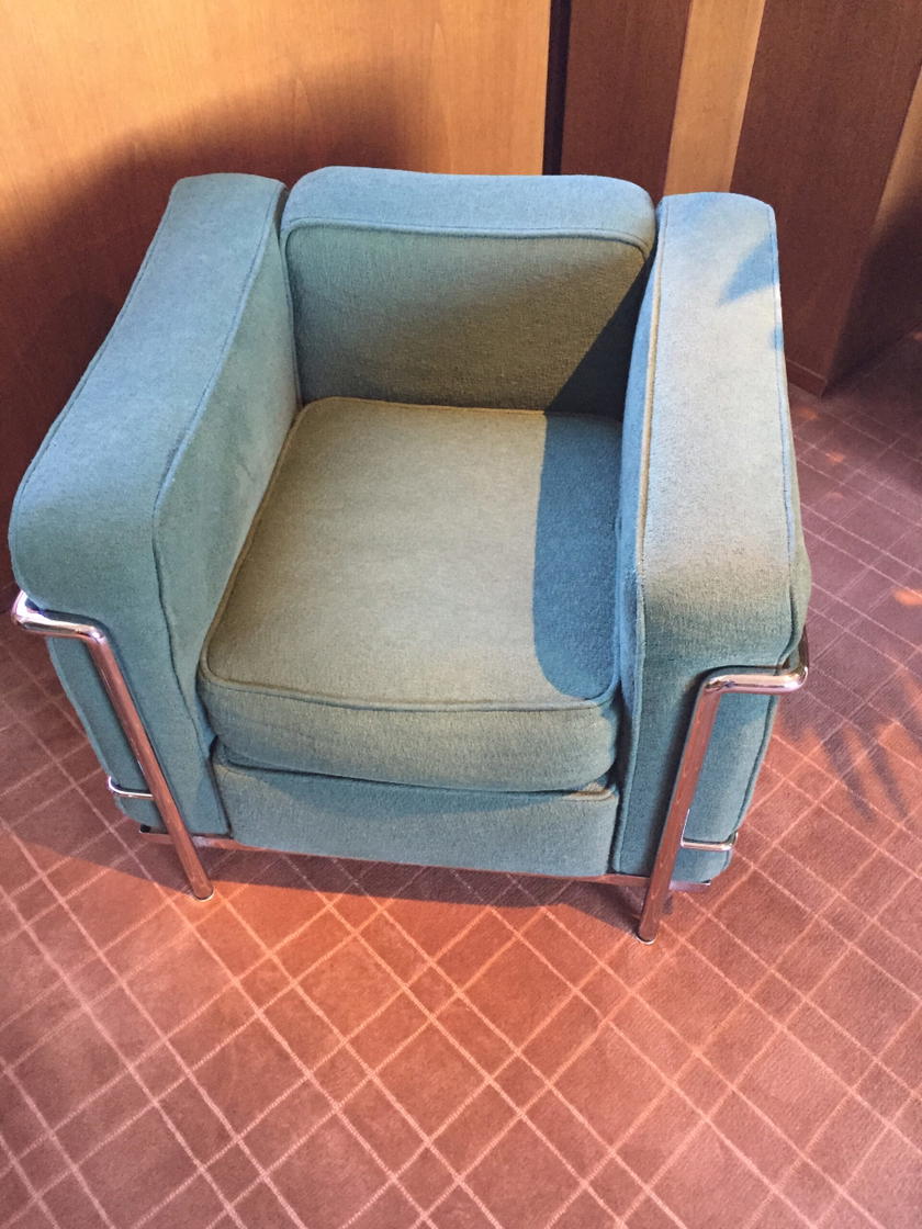 Park Hyatt hallway seating
