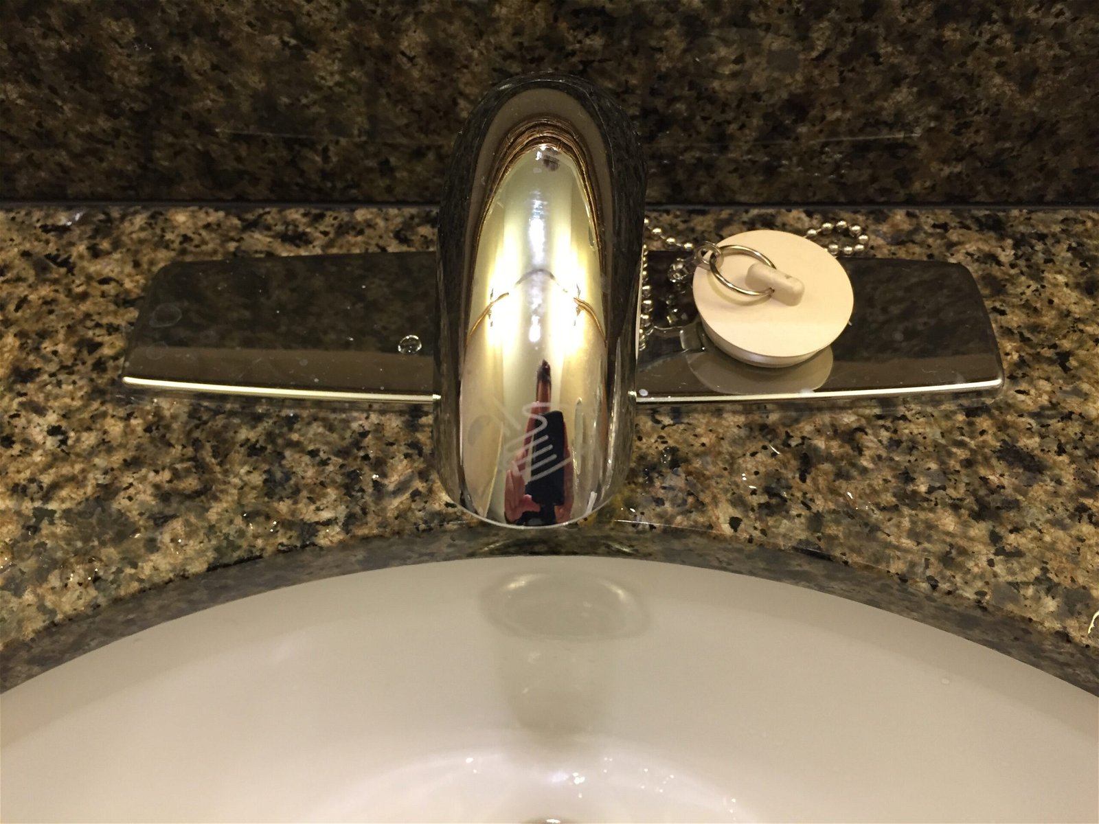 The faucetless sink