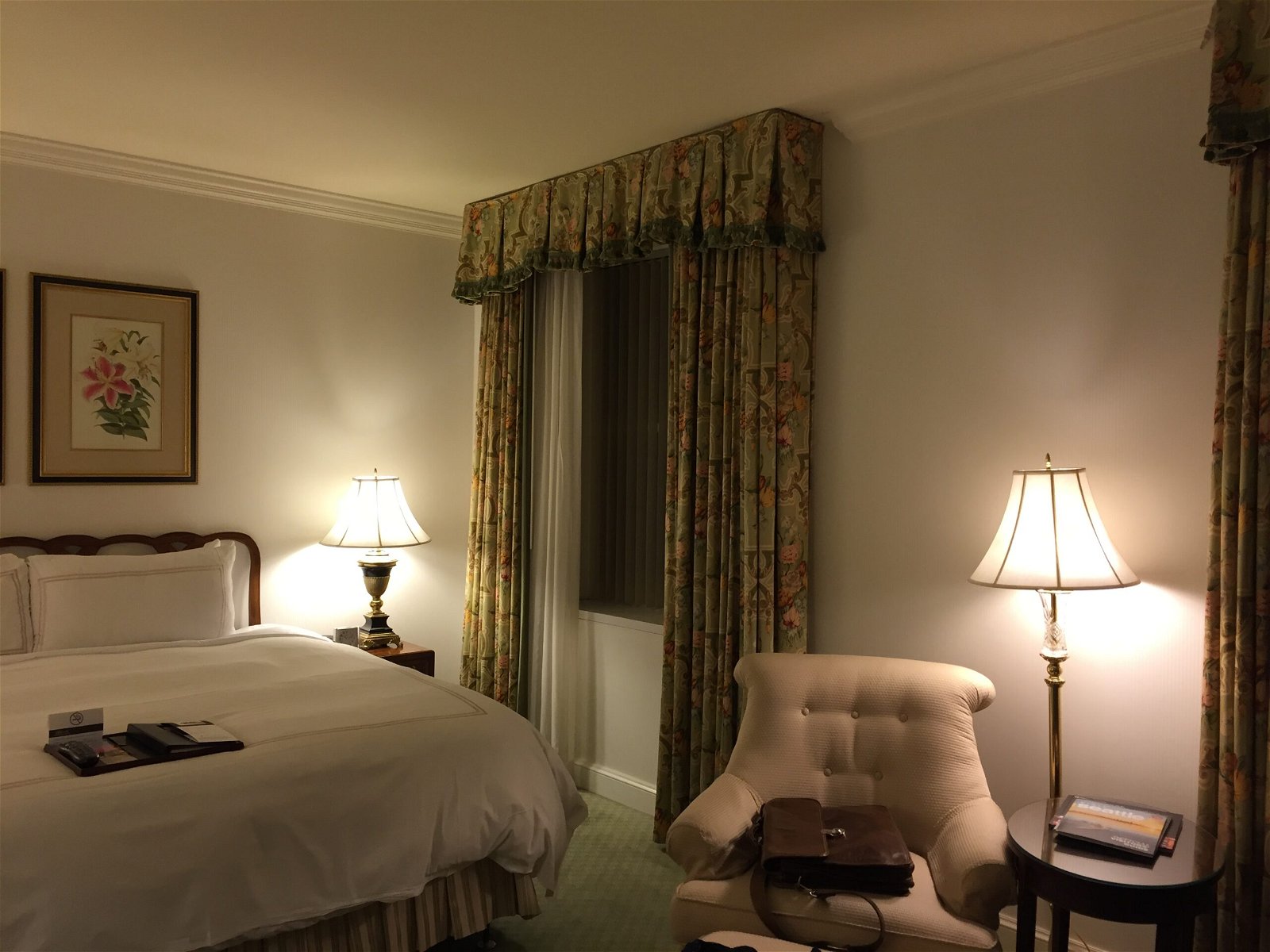 Fairmont Olympic Deluxe Room pre-renovation
