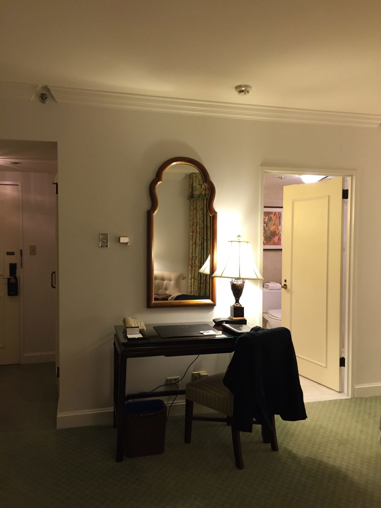 Fairmont Olympic Hotel guestroom