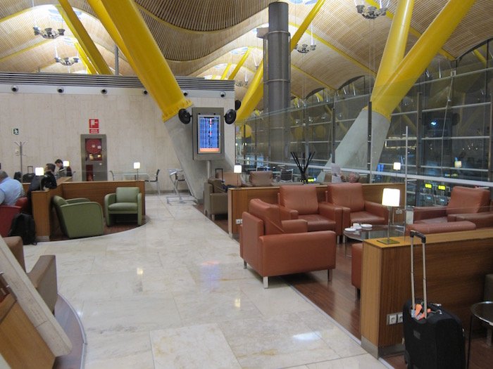 Iberia-Business-Lounge-Madrid - 9