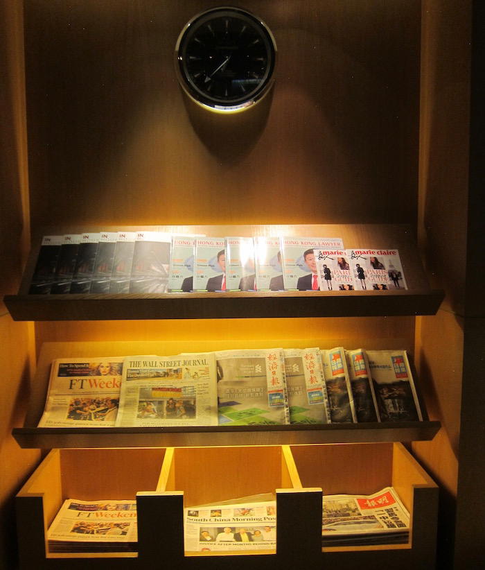 Cathay-Pacific-Arrivals-Lounge-HKG - 13