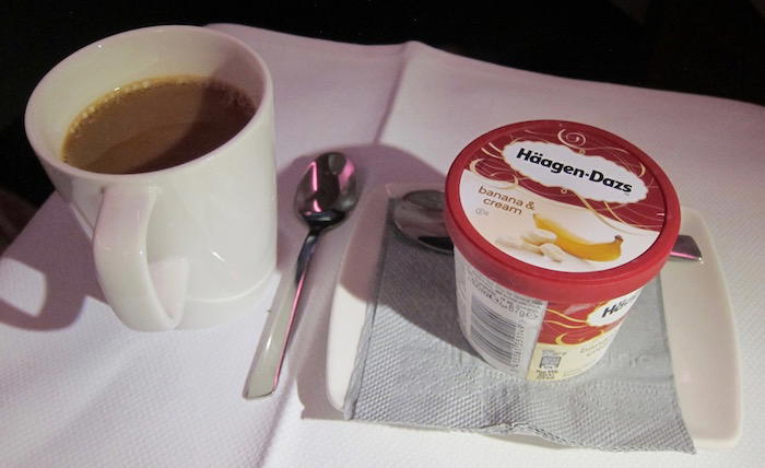 Cathay-Pacific-Business-Class-A330 - 41
