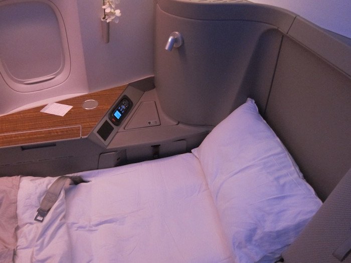 Cathay-Pacific-First-Class-777 - 38