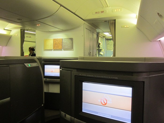 Cathay-Pacific-First-Class-777 - 5