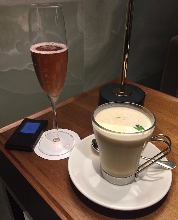 Cathay-Pacific-The-Pier-Lounge - 24